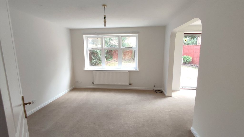 Property photo 2 of 13 Picture No. 32