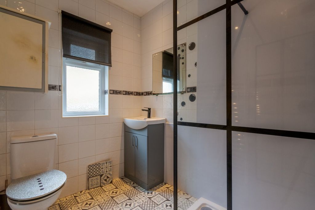 Property photo 3 of 15 Picture No. 02