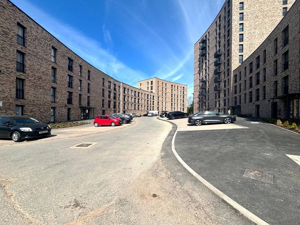 Property photo 2 of 8