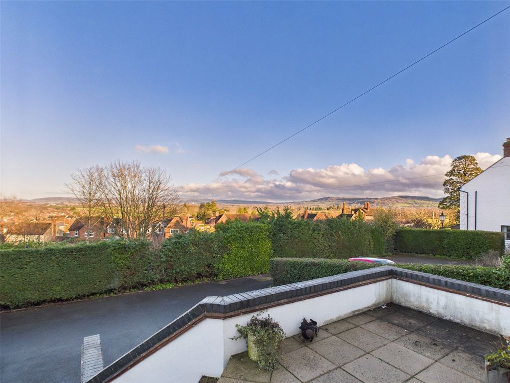 Property photo 2 of 23 Picture No. 04