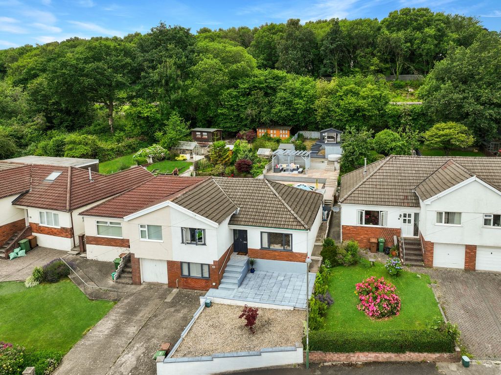 Property photo 1 of 39
