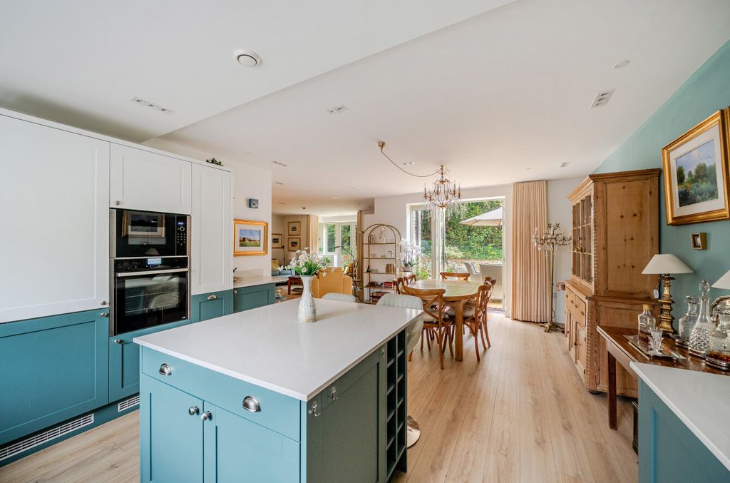 Property photo 2 of 30 1513607-7-6A97F87...