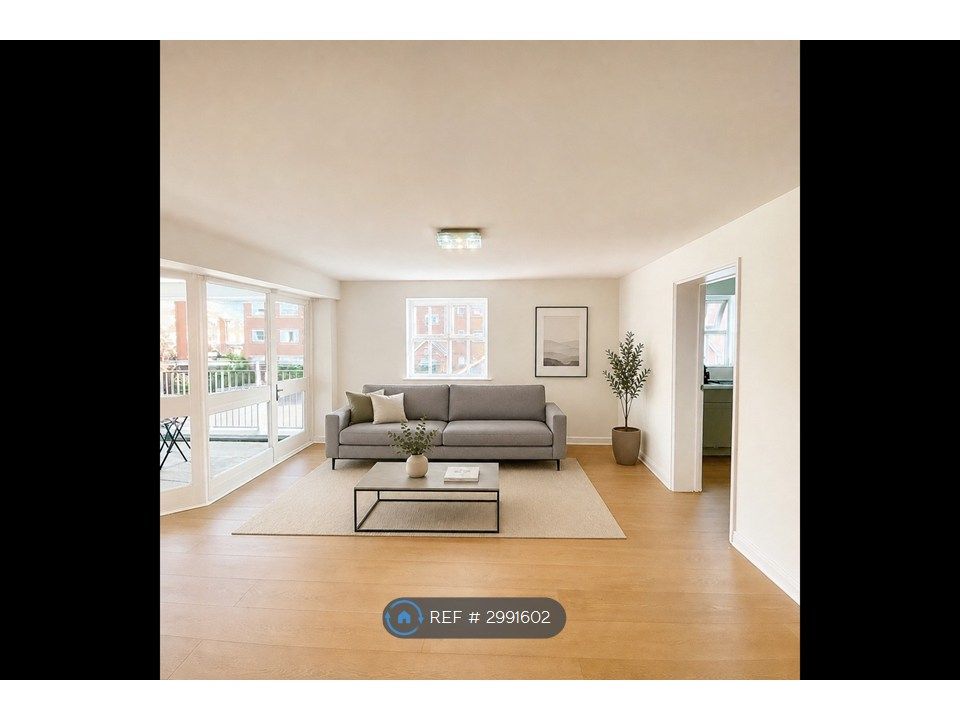 Property photo 1 of 12 Lounge