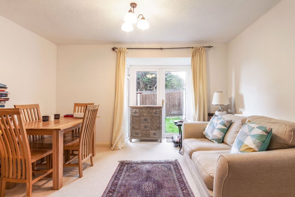 Property photo 2 of 6 Dd3B4F0F-d2ee-411F-B