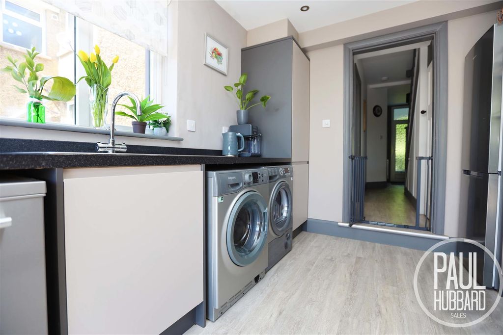 Property photo 3 of 24 2J5A0193.Jpg