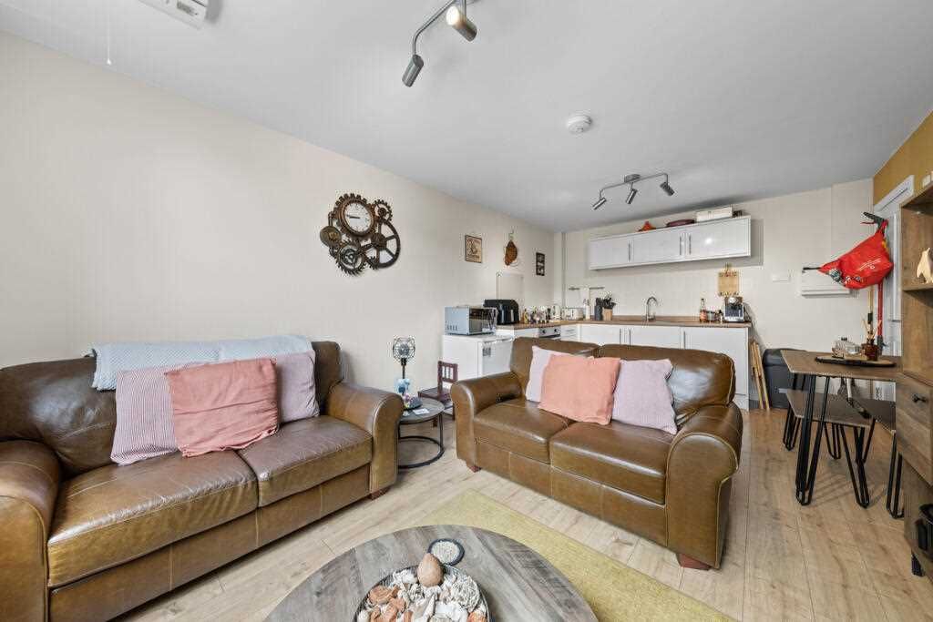 Property photo 2 of 5