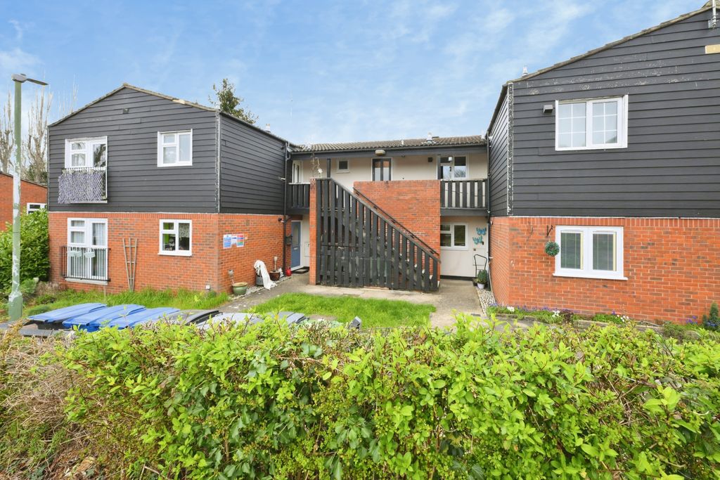 Property photo 1 of 20