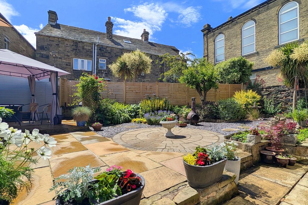 Property photo 3 of 20 Horsley Fold Ewemove Brighouse (11)