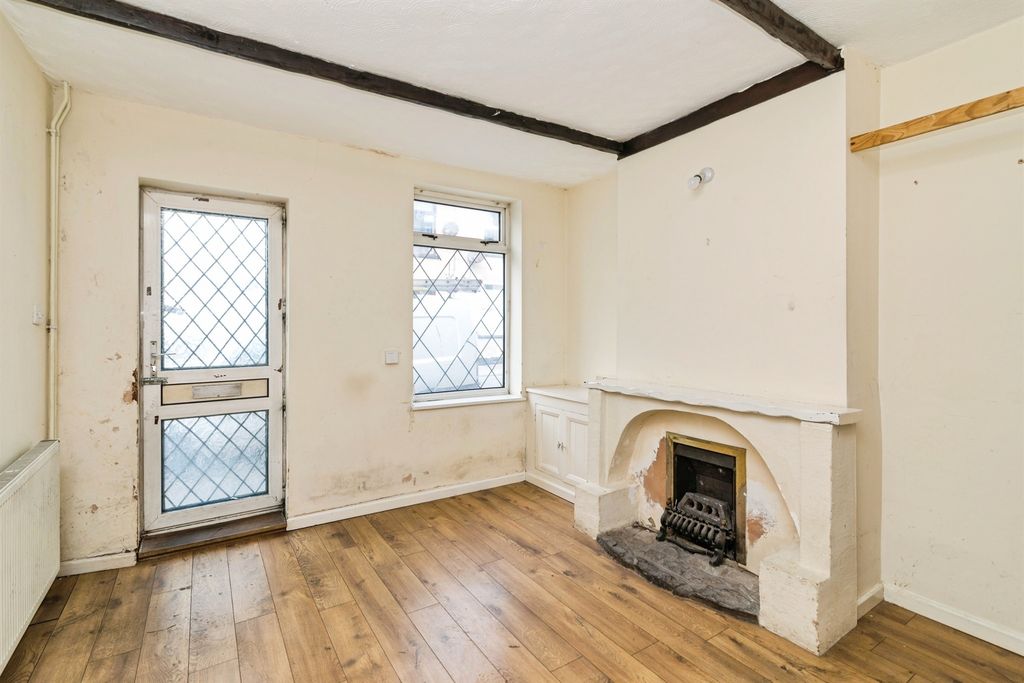 Property photo 2 of 29