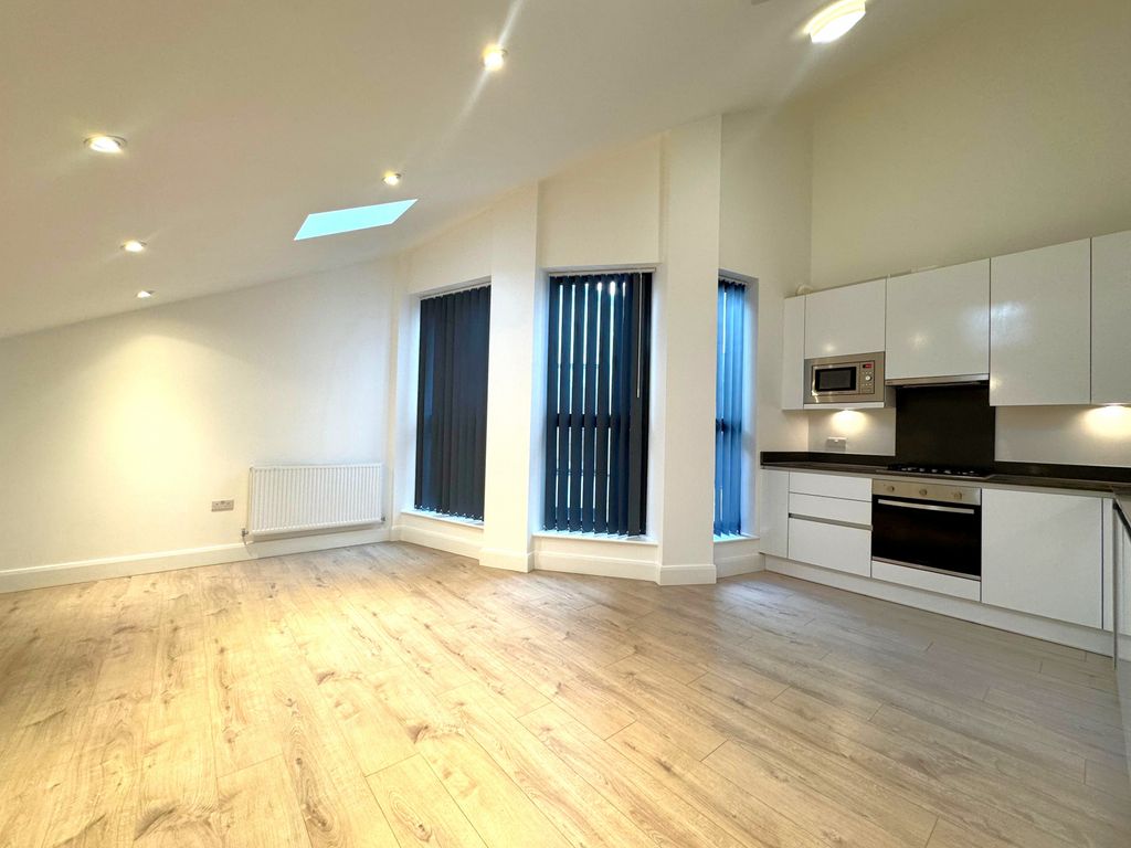 Property photo 3 of 6 Gallery