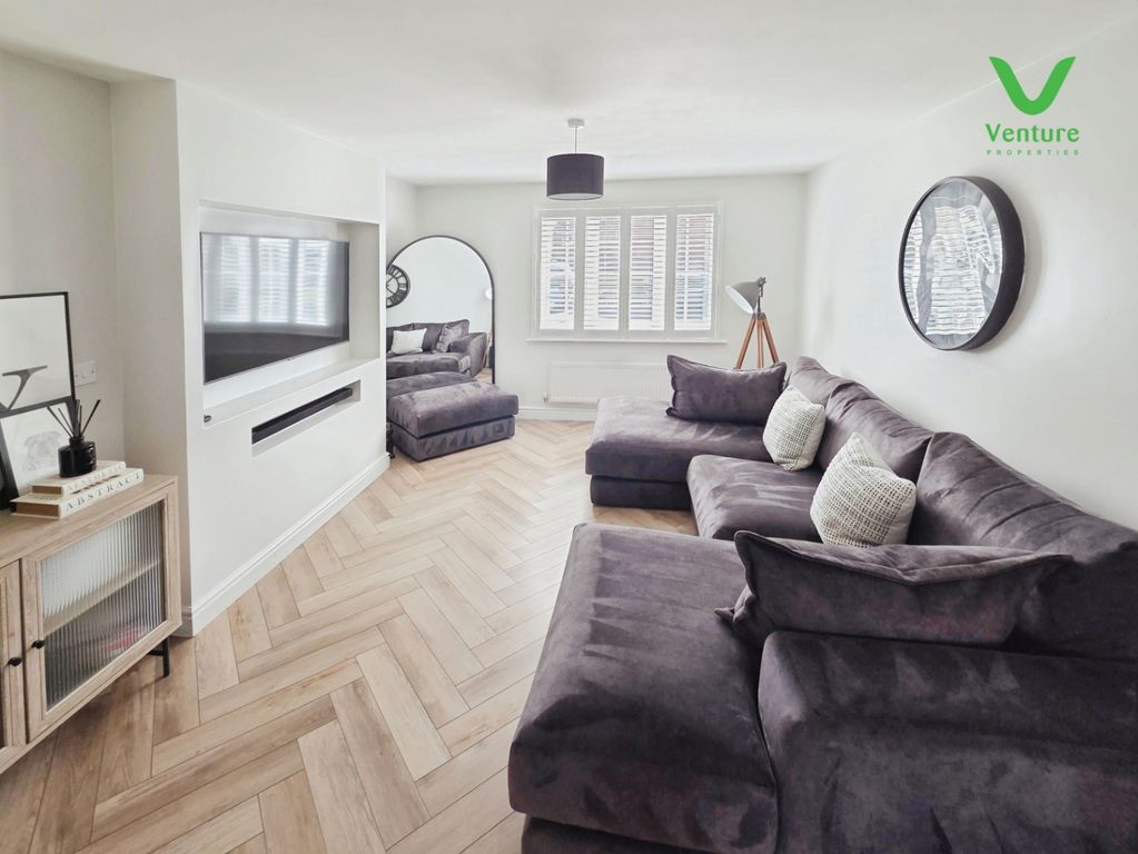 Property photo 3 of 20 Pbox-Img.Jpg