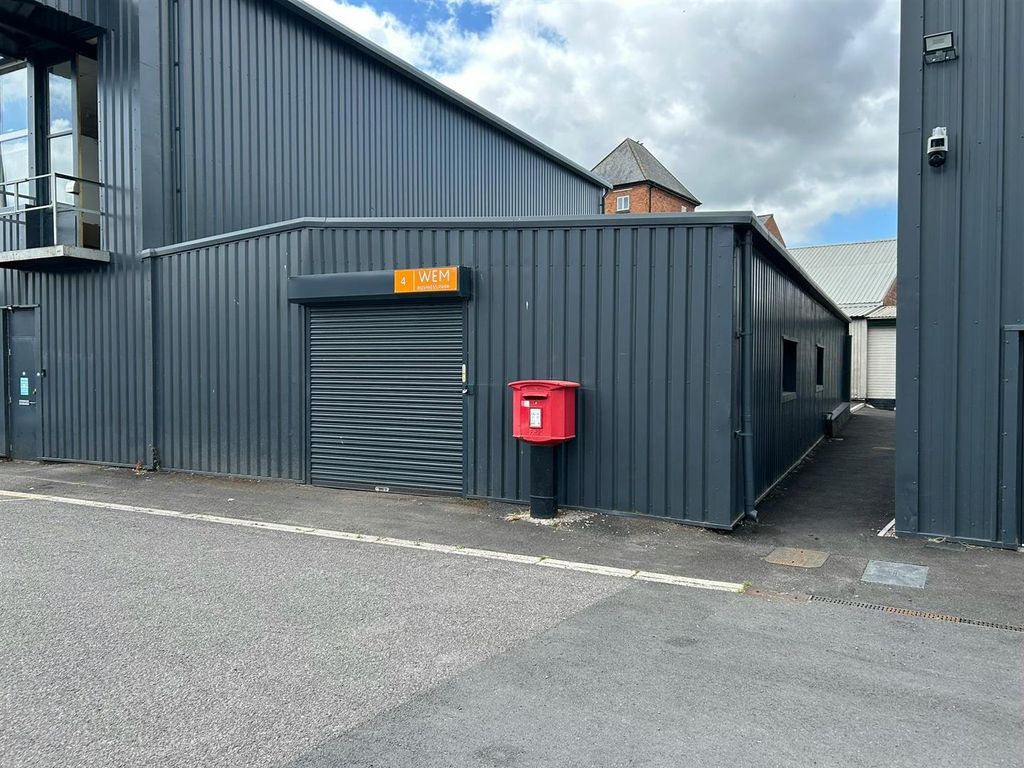 Property photo 1 of 7 1