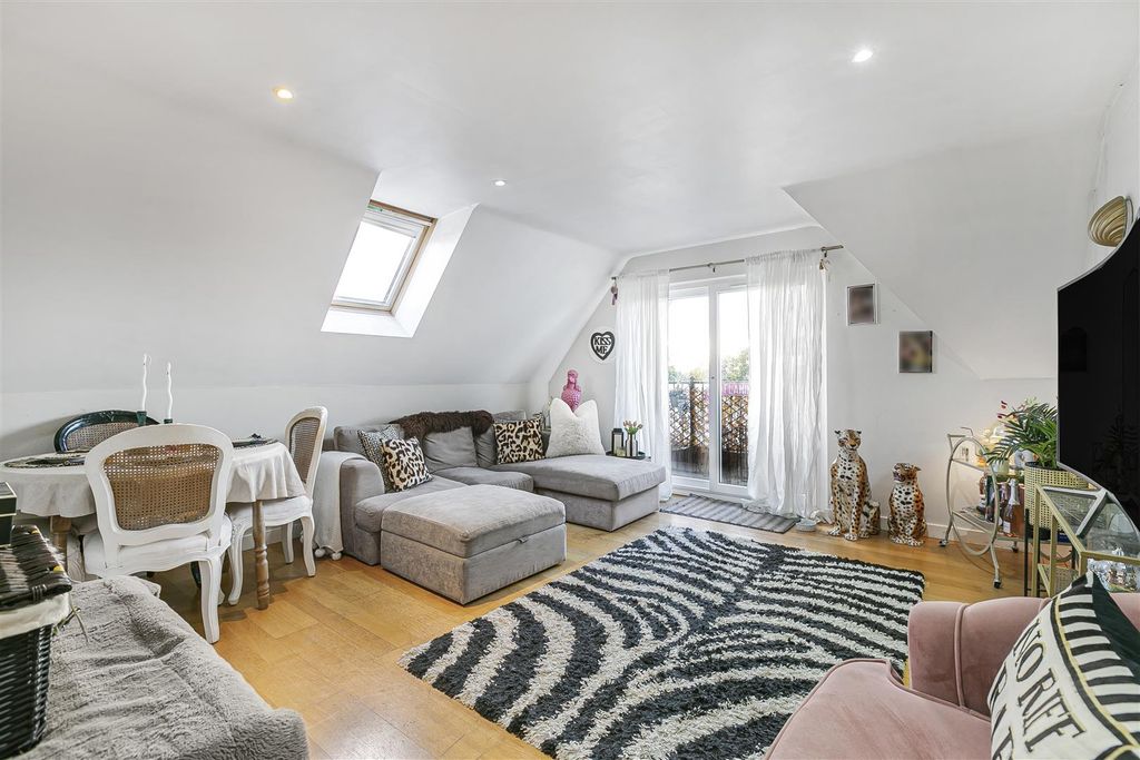 Property photo 2 of 14 4_66467.Jpg