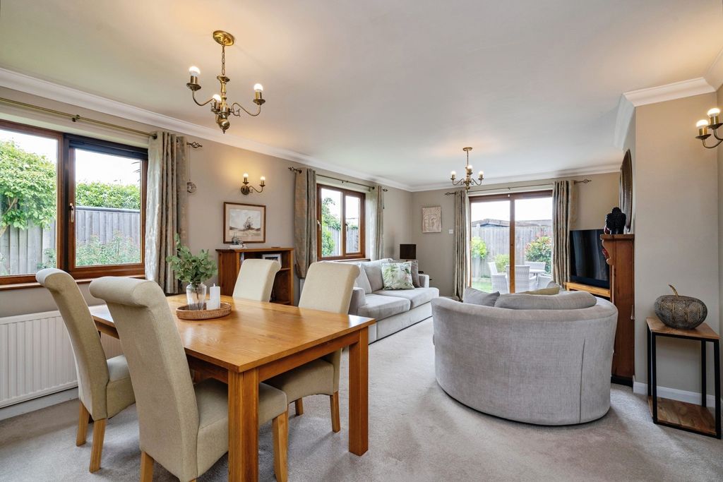 Property photo 3 of 22 Pbox-Img.Jpg