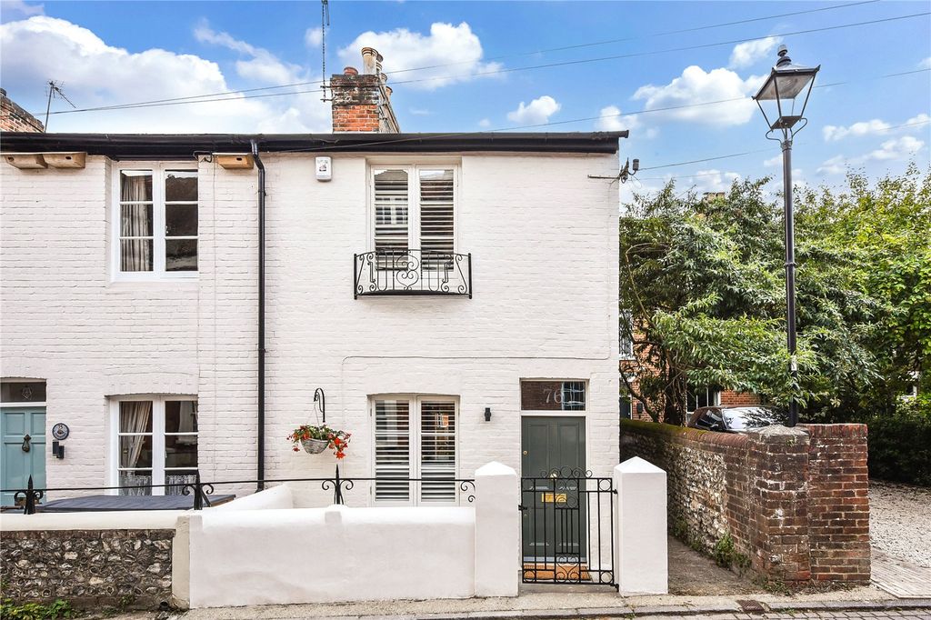 Property photo 1 of 17 Front Aspect