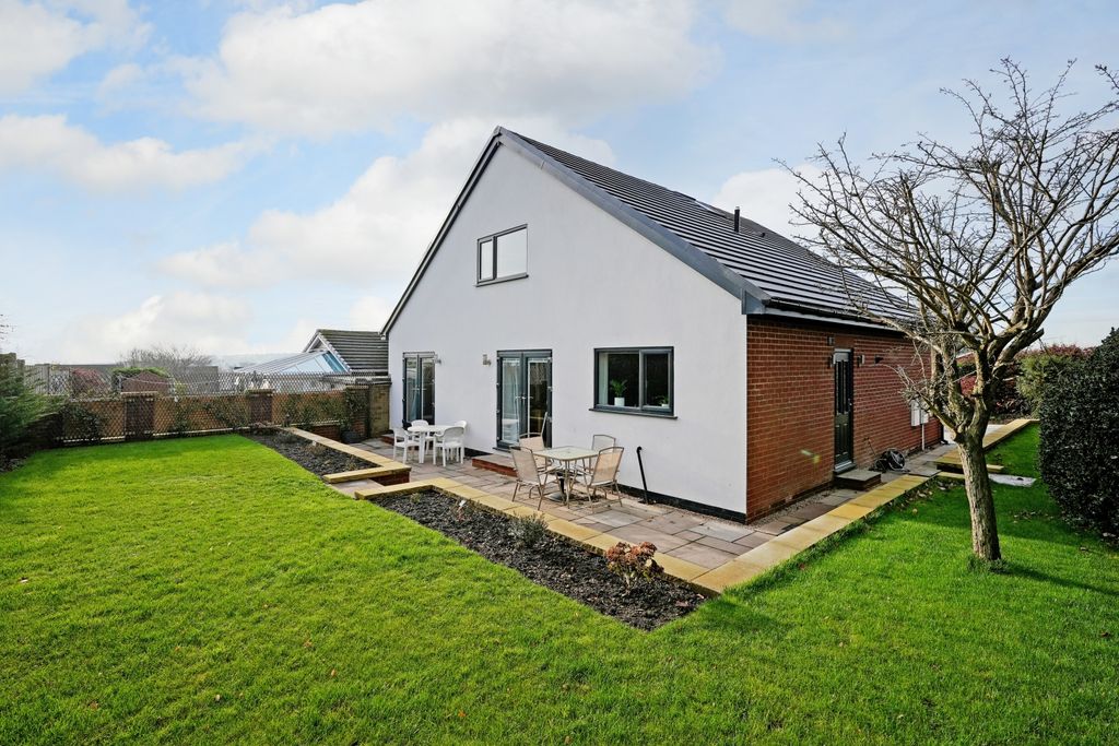 Property photo 2 of 37 Dsc00843