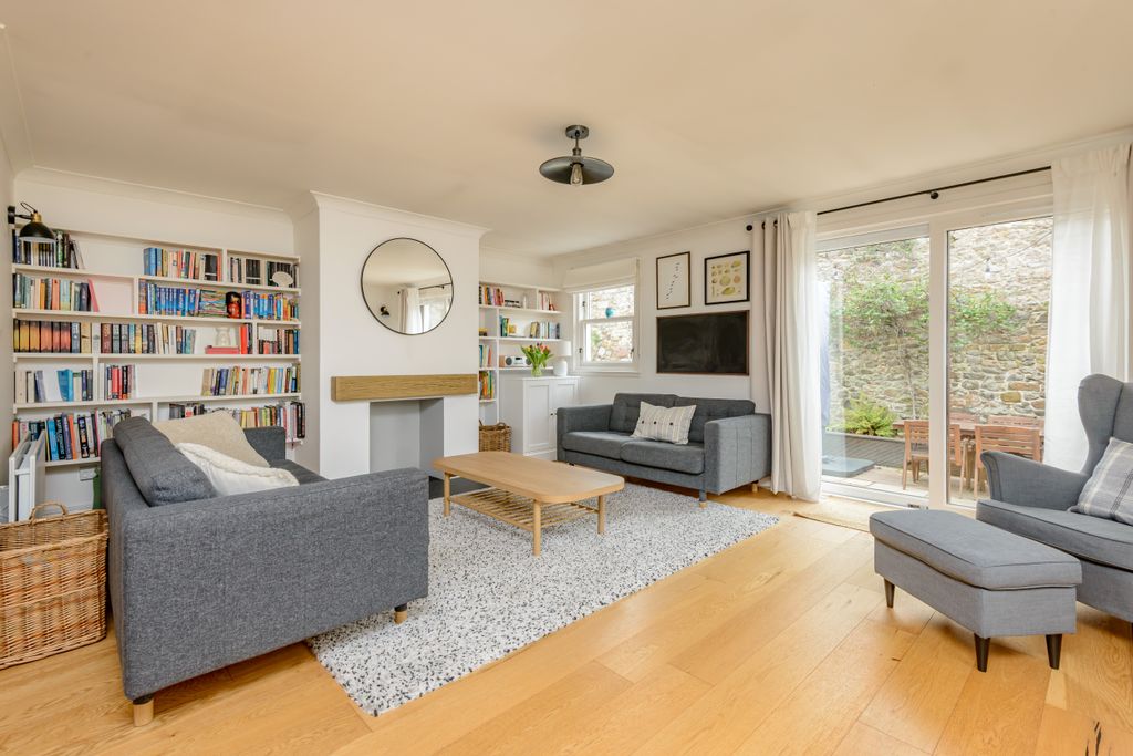 Property photo 3 of 25 Property Image 3