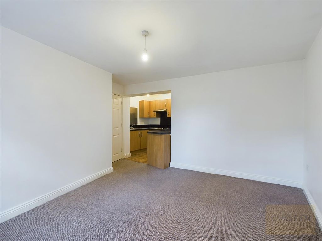 Property photo 3 of 9 Cam01118G0-Pr0190-Still006.Jpg
