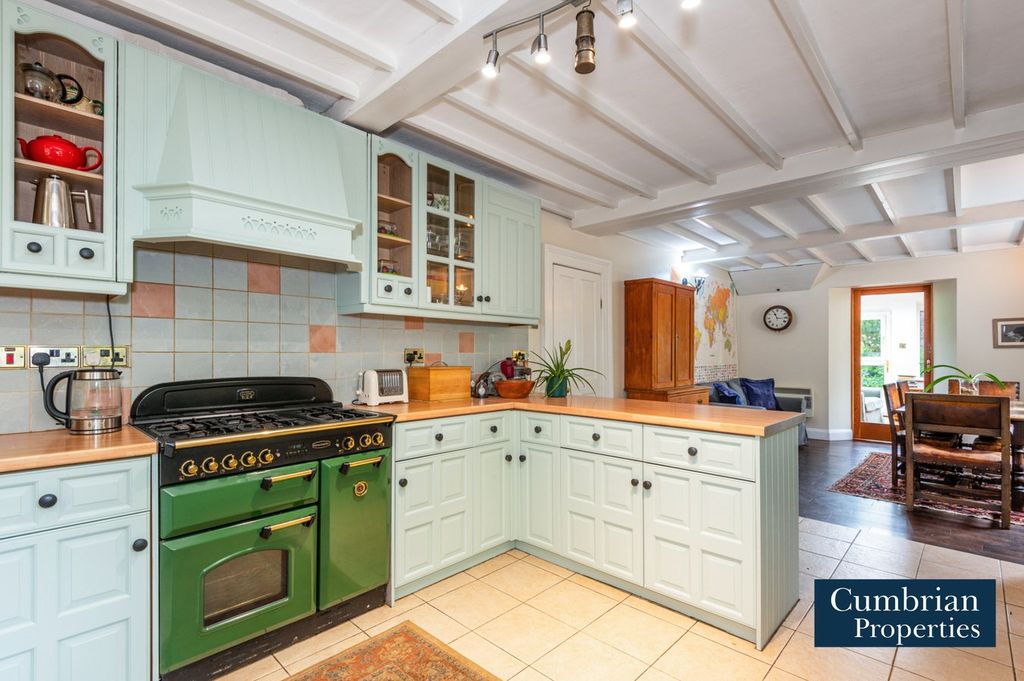 Property photo 2 of 36 Dining Kitchen