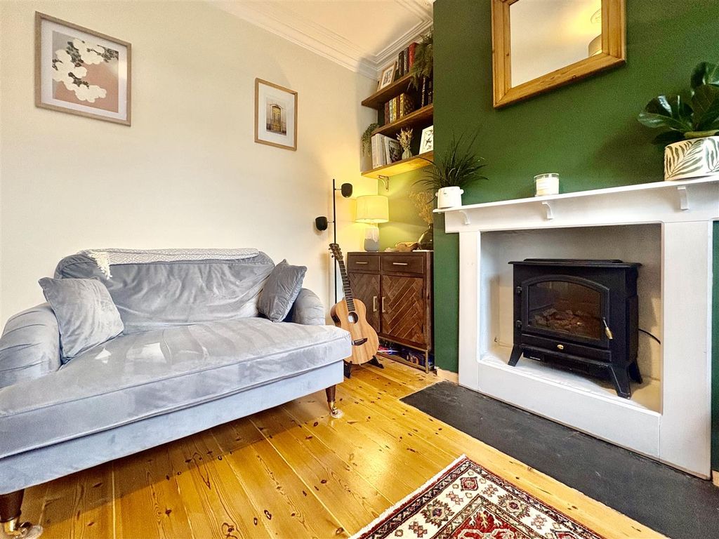 Property photo 3 of 14 4.Jpeg