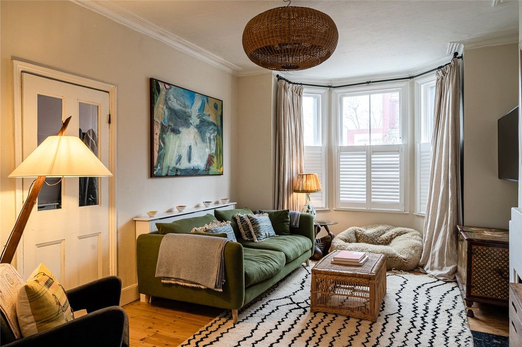 Property photo 2 of 19 Picture No. 02