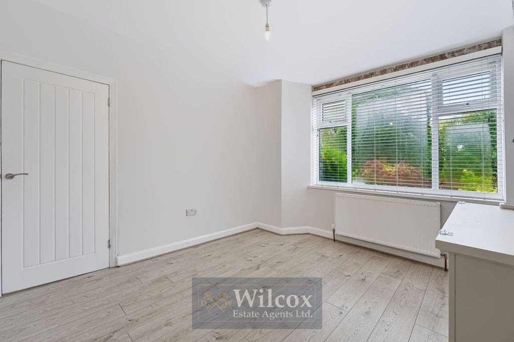 Property photo 3 of 26