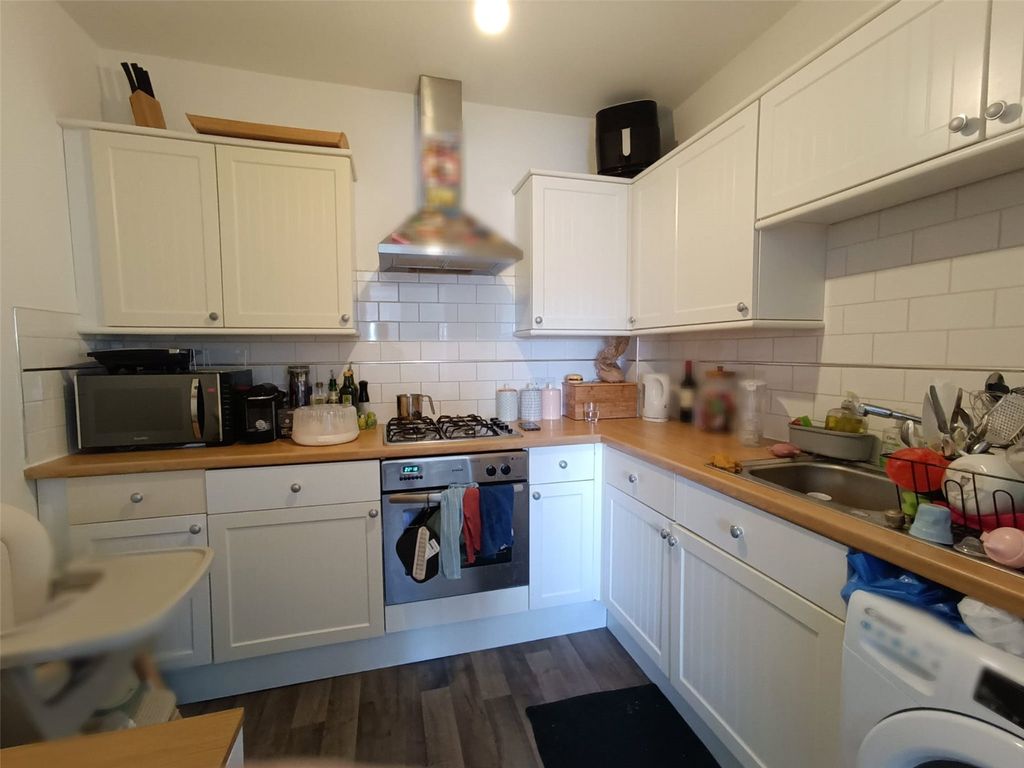 Property photo 3 of 8 Picture No. 05