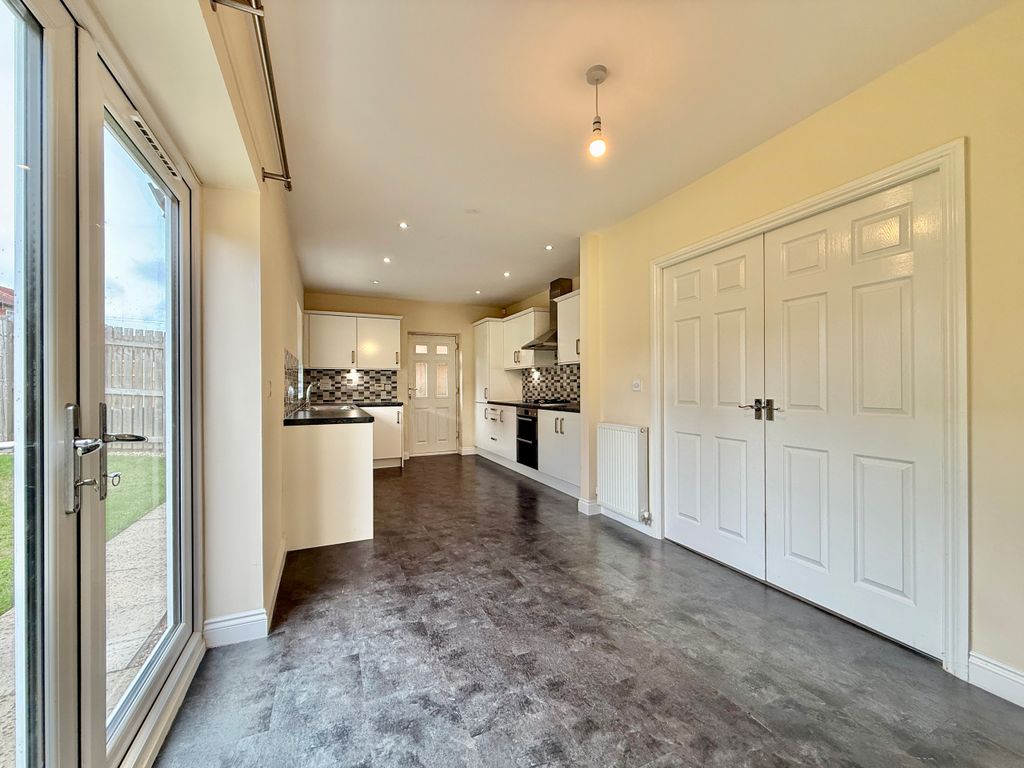 Property photo 2 of 17 Kitchen Dining