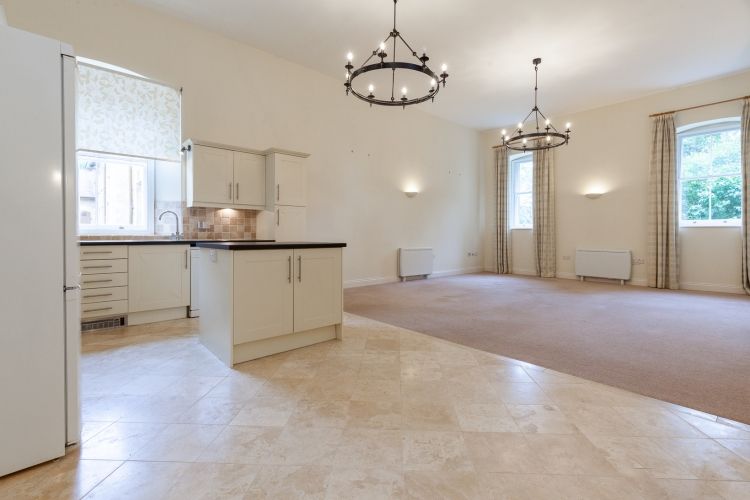 Property photo 2 of 9 300675