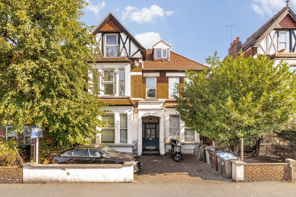 Property photo 1 of 6