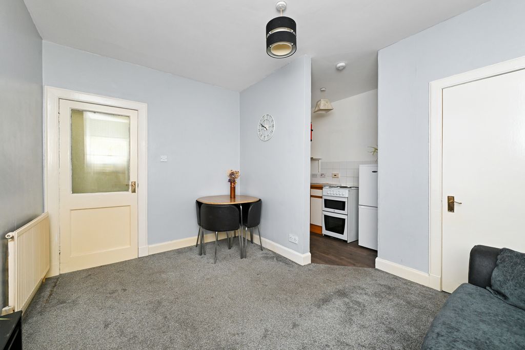 Property photo 3 of 17 Property Image 4