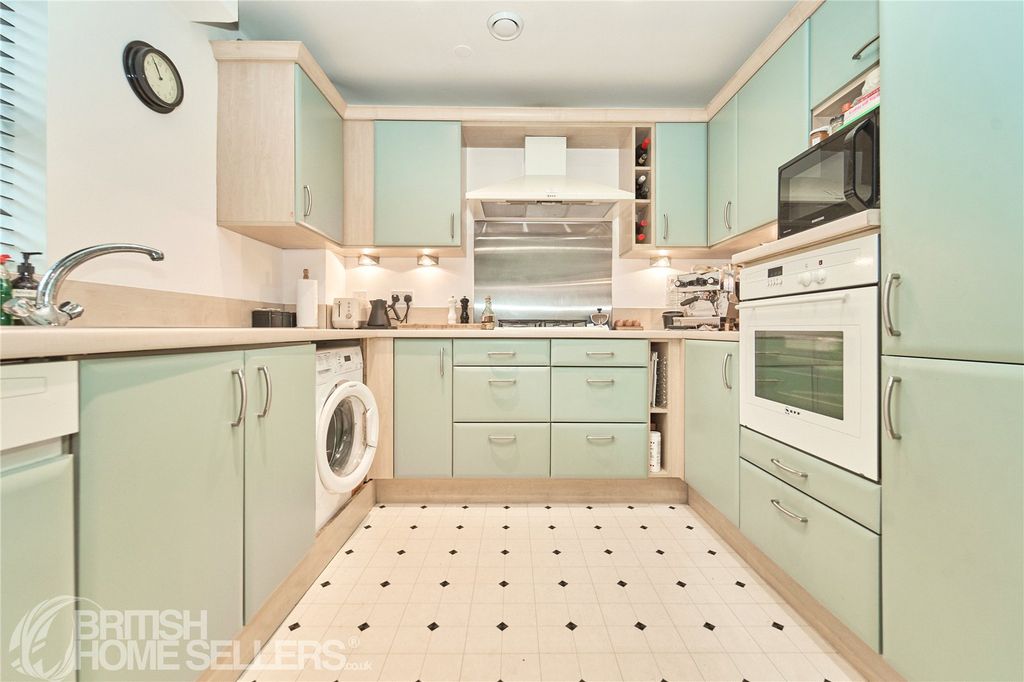 Property photo 2 of 18 Picture No. 42