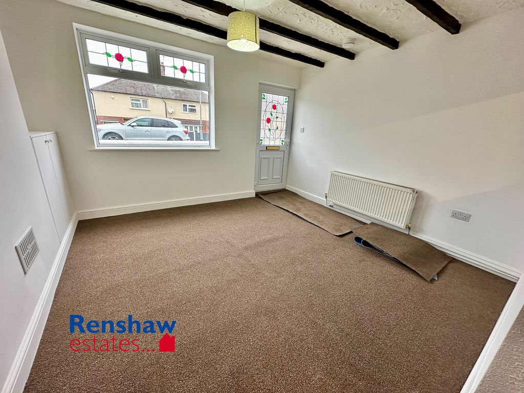 Property photo 2 of 9 L