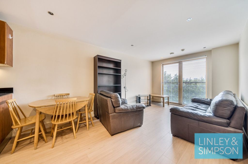 Property photo 1 of 11 Picture No. 27