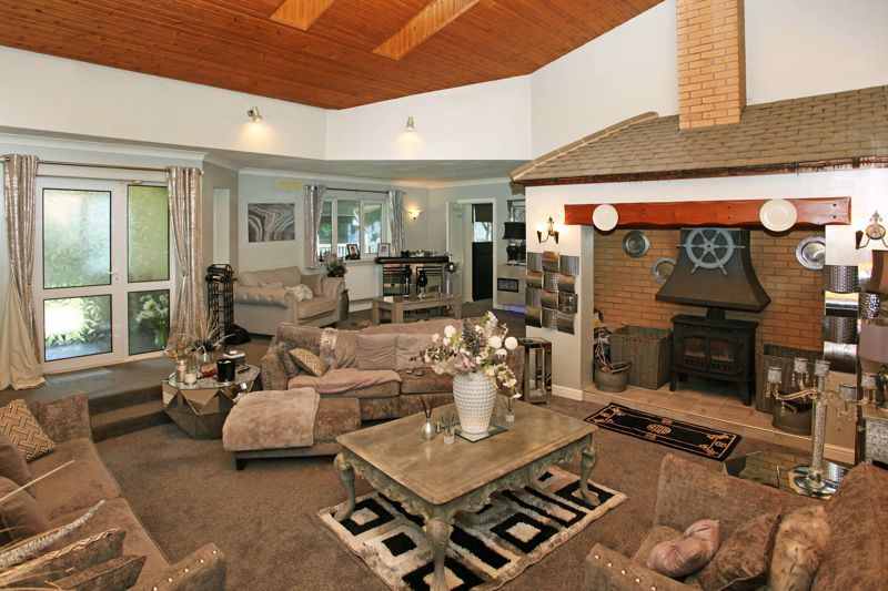 Property photo 3 of 32 Photo 6