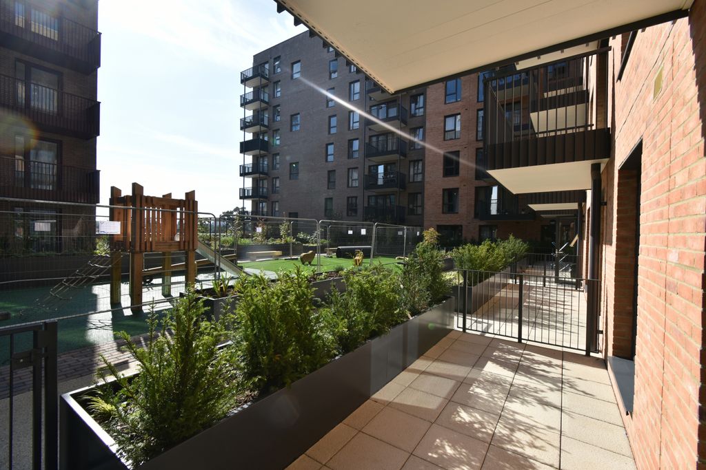 Property photo 3 of 13 Gallery