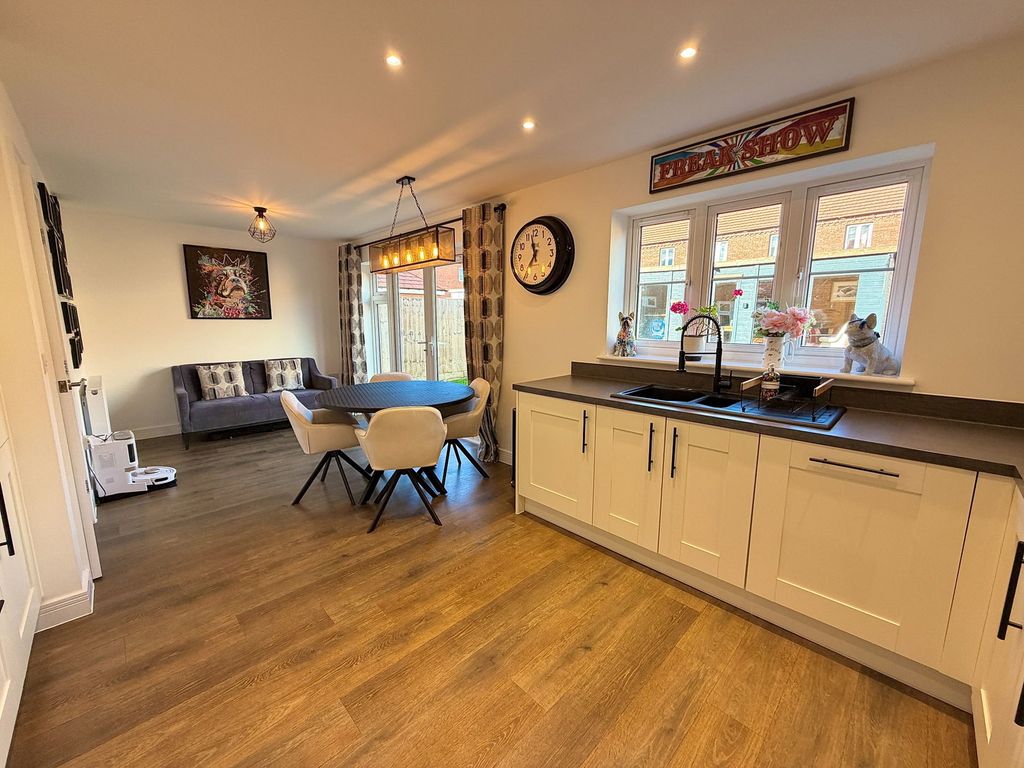 Property photo 3 of 24