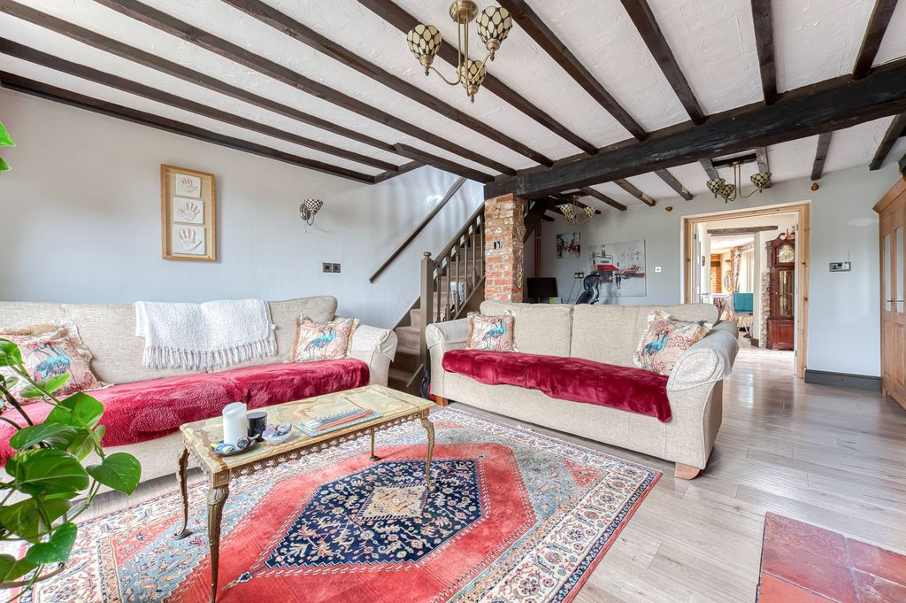 Property photo 2 of 23