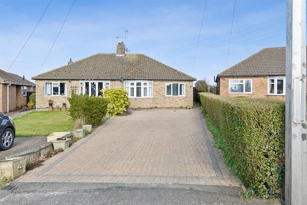 Property photo 1 of 21 98Oxfordstweb02.Jpg