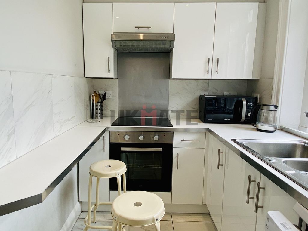 Property photo 1 of 31