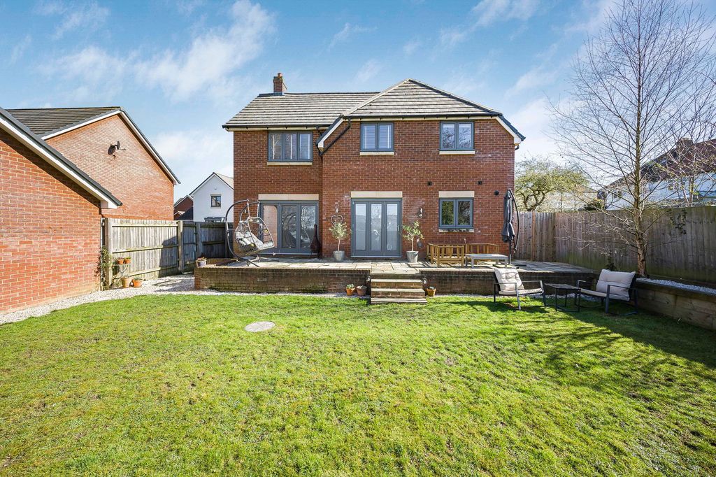 Property photo 1 of 22