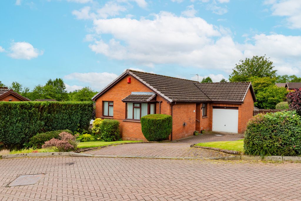 Property photo 1 of 28