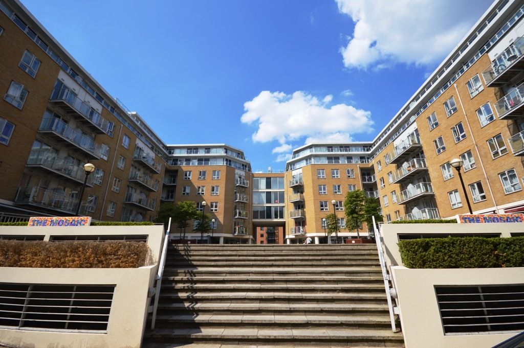 Property photo 1 of 6 2 Double Bedroom Apartment To Rent