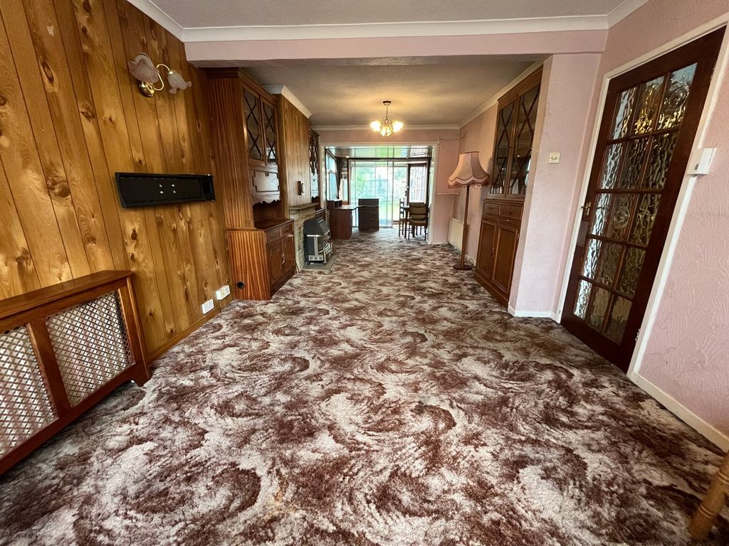 Property photo 2 of 26