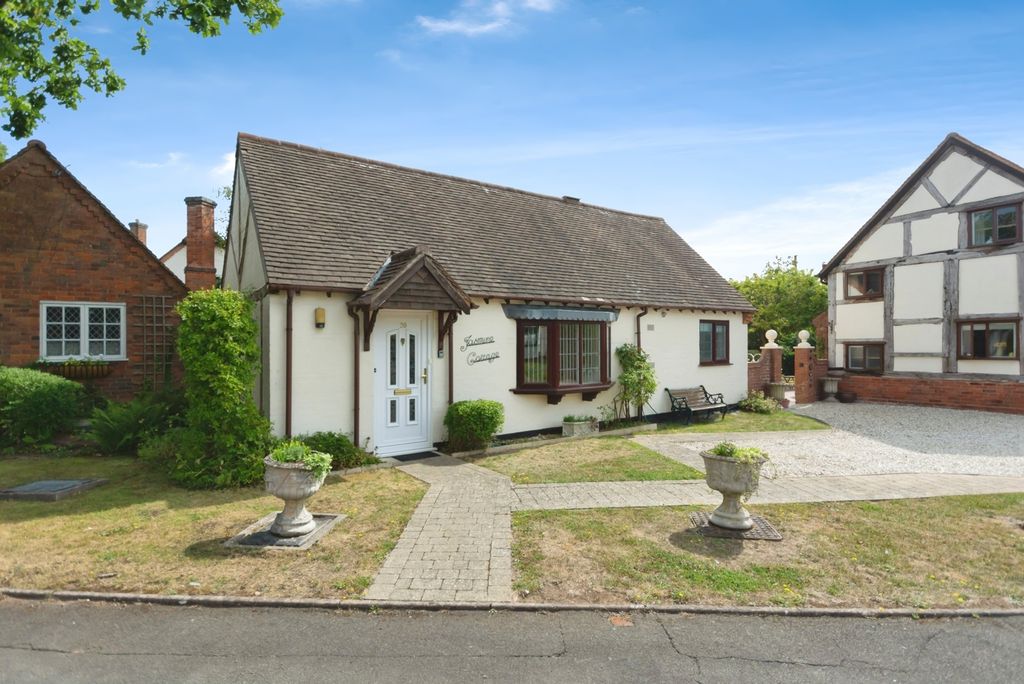 Property photo 2 of 17 Frontage