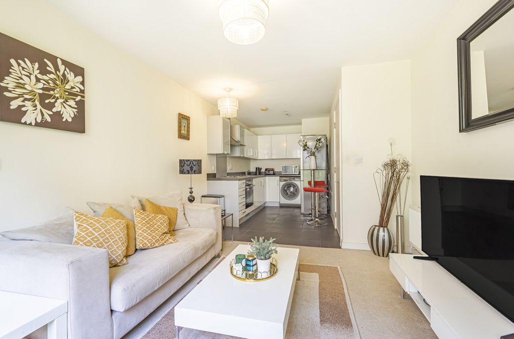 Property photo 3 of 9