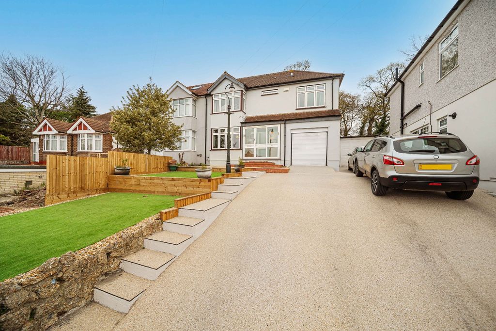 Property photo 2 of 25 4057024