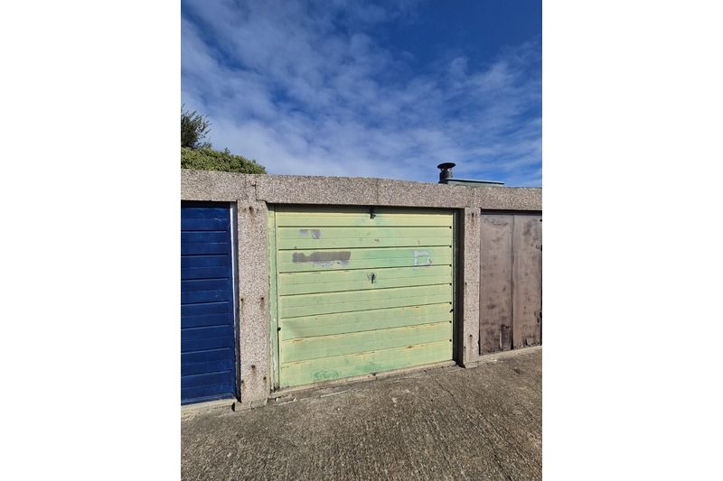 Property photo 1 of 4