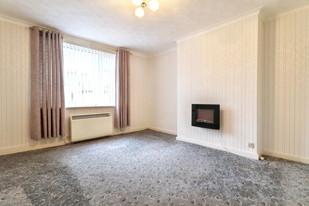 Property photo 2 of 18 Picture No. 04