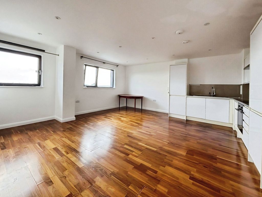 Property photo 3 of 7